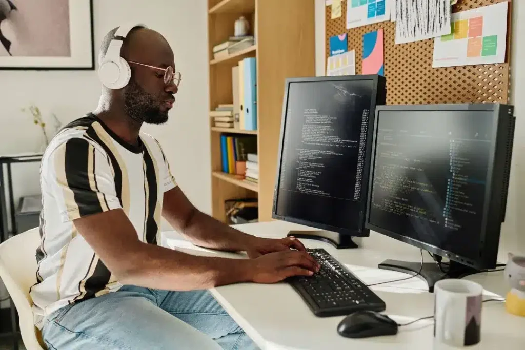 Hiring Remote Engineers: The Benefits and Challenges for Startups